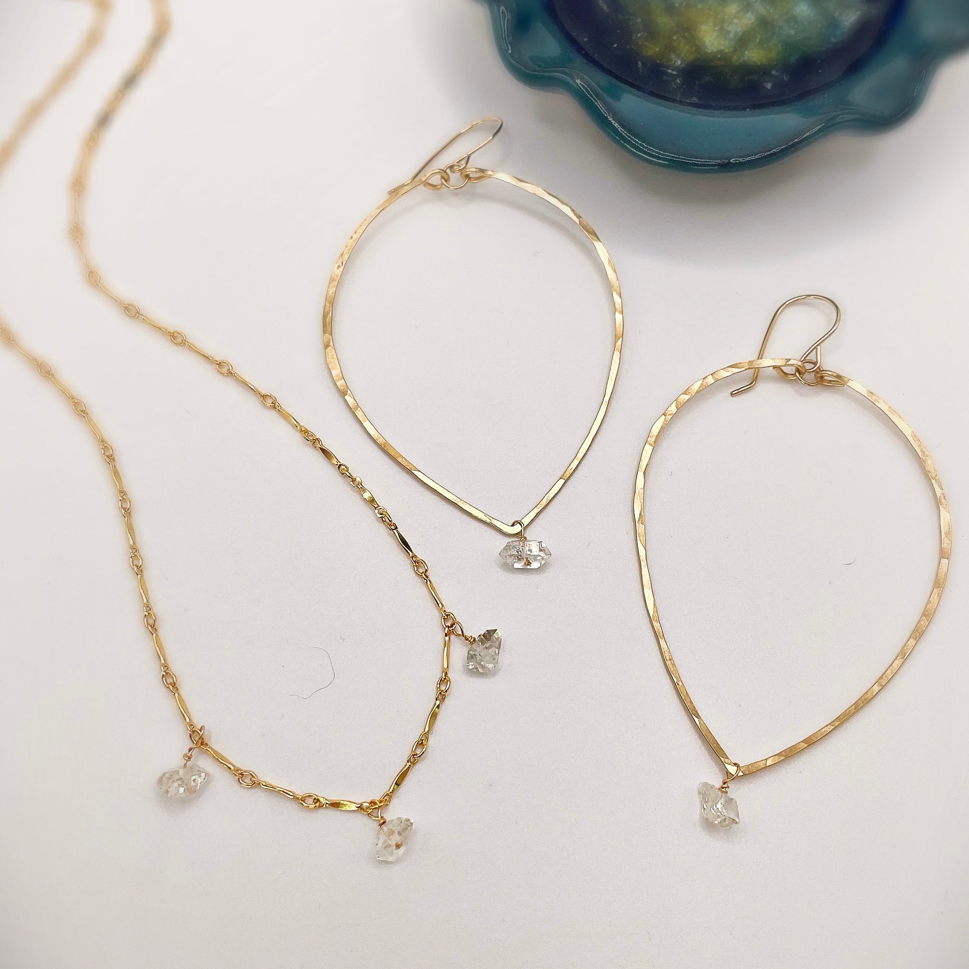 Salt Water Bar Chain Necklace - Blue Sky Feathers